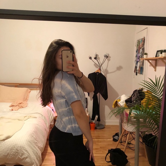 T-shirt. - Picture 3 of 5